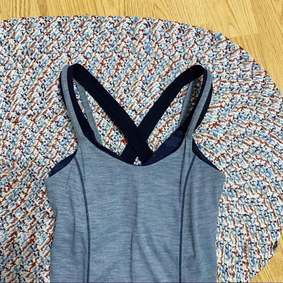 Lululemon run for gold tank heathered blue Sz4 - Picture 7 of 10